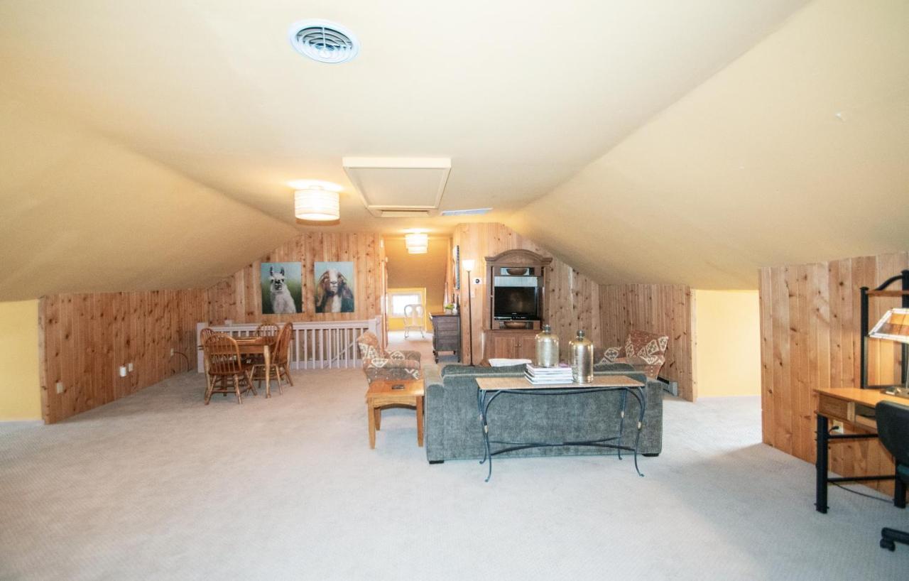Looking Glass Inn Индианаполис Екстериор снимка