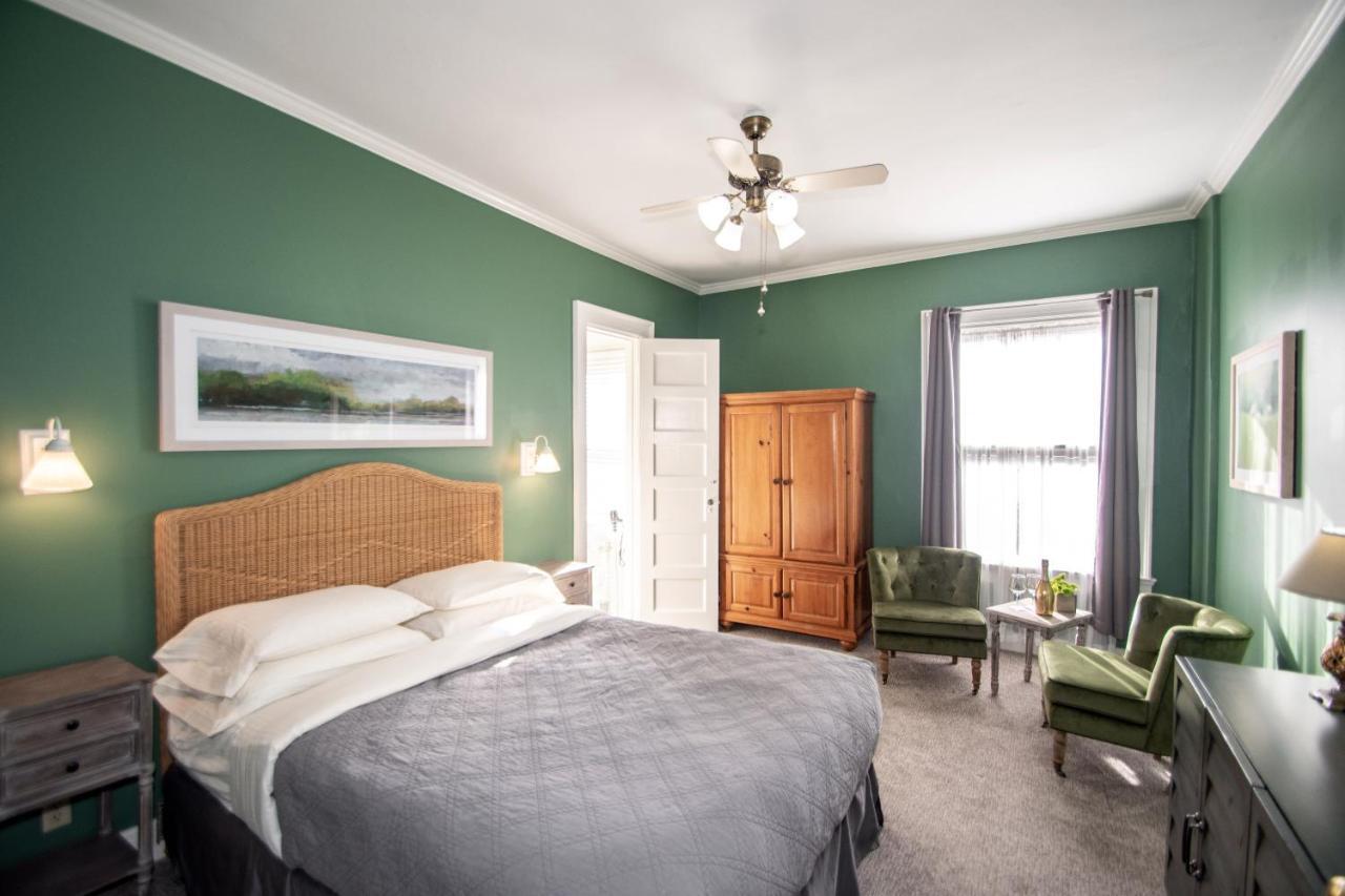 Looking Glass Inn Индианаполис Екстериор снимка