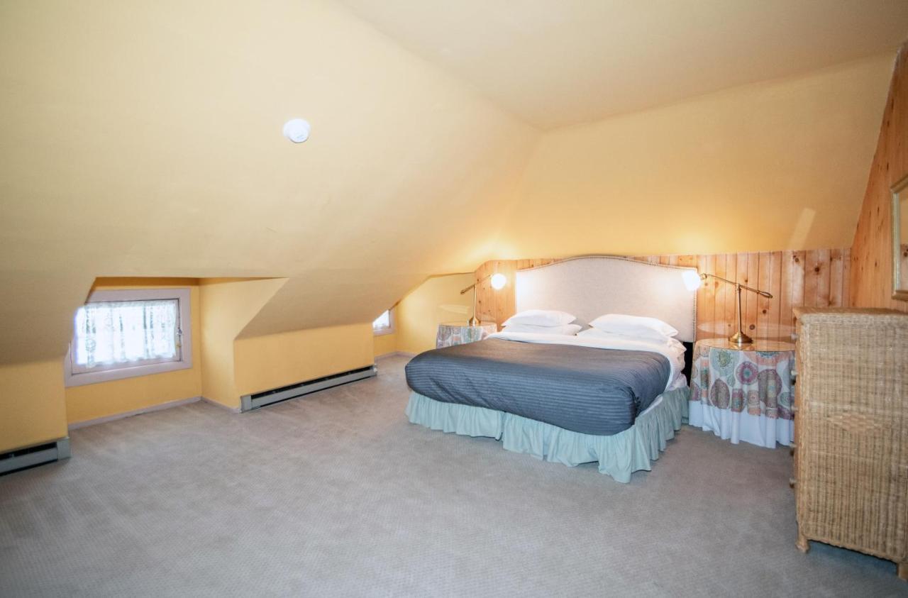 Looking Glass Inn Индианаполис Екстериор снимка